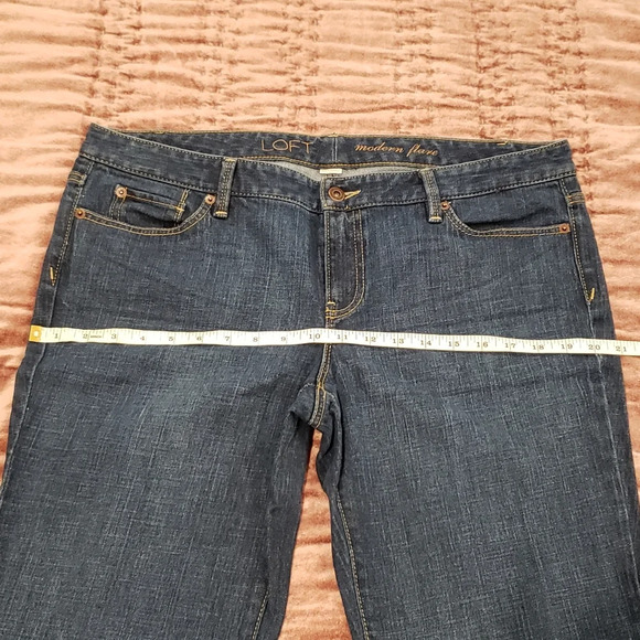 LOFT Modern Flare Jeans Women Size 14 blue denim - Picture 9 of 17